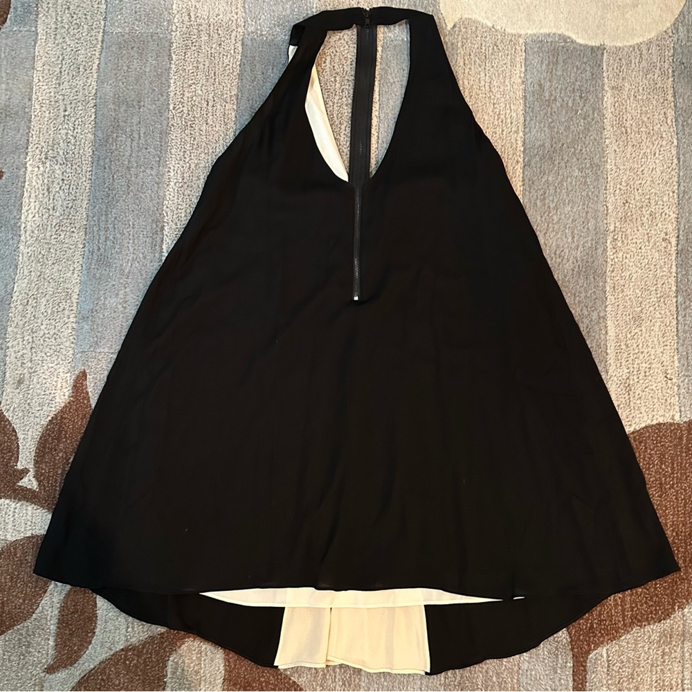 Alice + Olivia Rola Front Godet Leather T-
Back Trapeze Dress - Picture 7 of 8